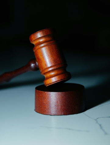 a wooden gaven sitting on top of a white counter
